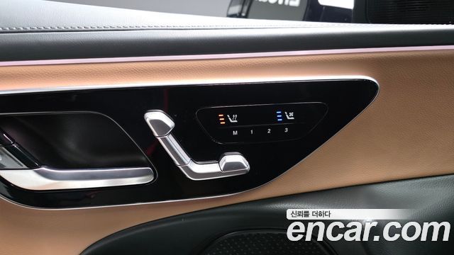 Mercedes-Benz E-Class 2024 — photo 30