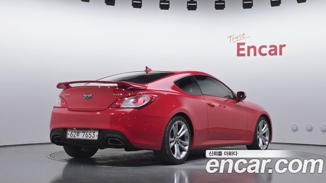 Hyundai Genesis 2010 — photo 2