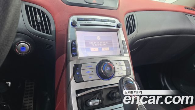 Hyundai Genesis 2010 — photo 16