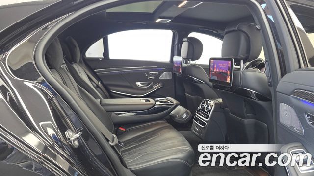 Mercedes-Benz S-Class 2018 — photo 17