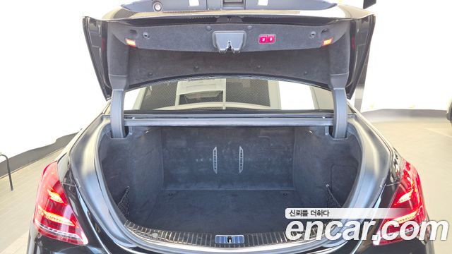 Mercedes-Benz S-Class 2018 — photo 24