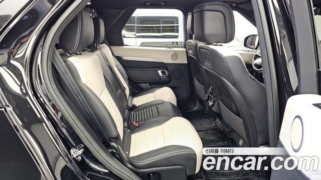 Land Rover Discovery 2023 — photo 18