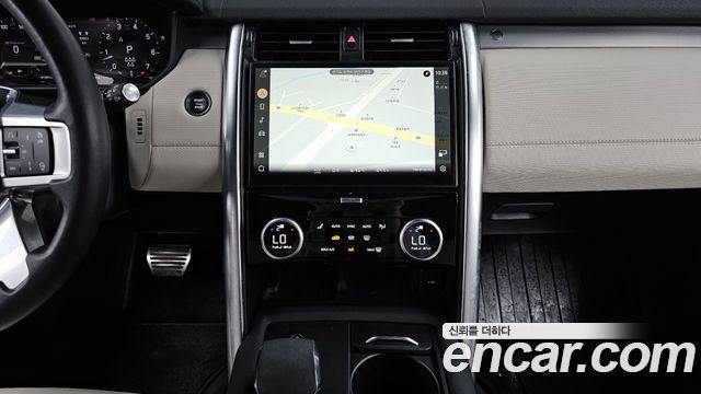 Land Rover Discovery 2023 — photo 20