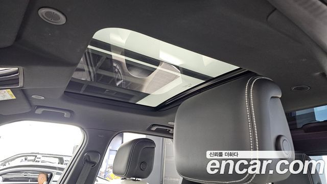 Land Rover Discovery 2023 — photo 25