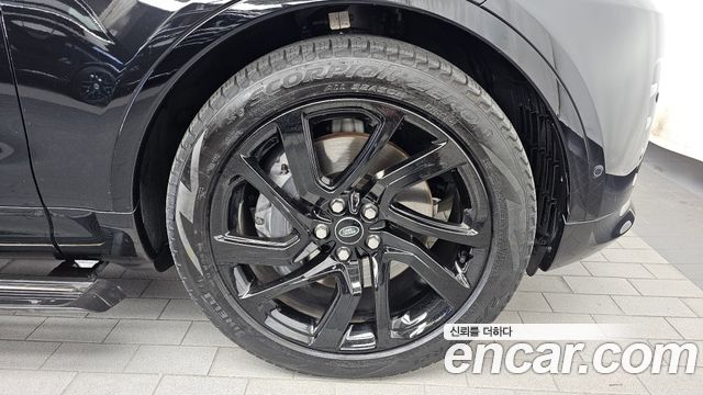 Land Rover Discovery 2023 — photo 7