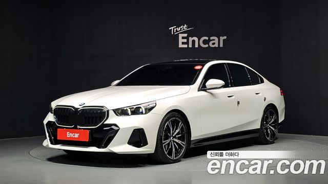 BMW 5-Series 2026 — photo 1