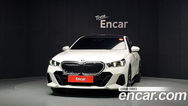 BMW 5-Series 2026 — photo 3