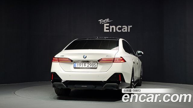 BMW 5-Series 2026 — photo 4