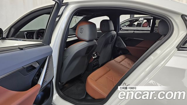 BMW 5-Series 2026 — photo 18