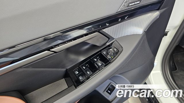BMW 5-Series 2026 — photo 37