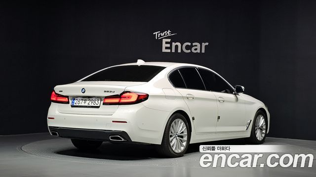 BMW 5-Series 2021 — photo 2
