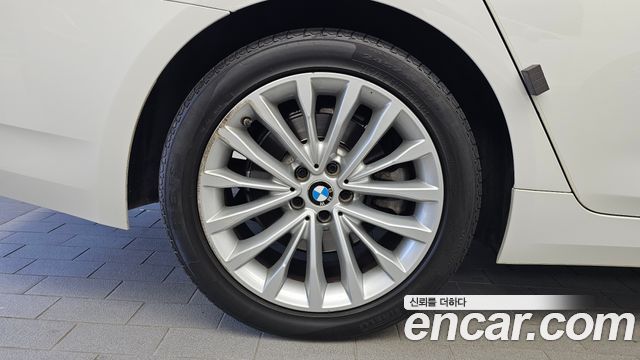 BMW 5-Series 2021 — photo 5