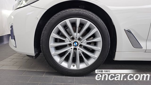 BMW 5-Series 2021 — photo 7