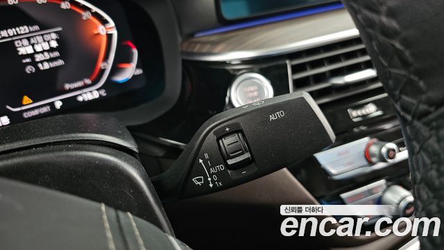 BMW 5-Series 2021 — photo 28