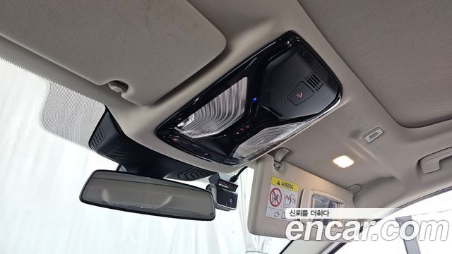 BMW 5-Series 2021 — photo 29