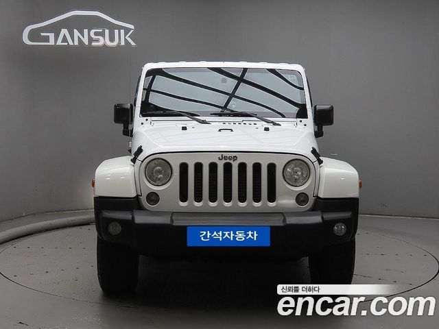 Jeep Wrangler 2014 — photo 1