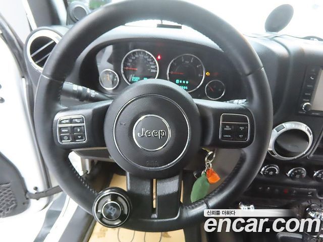 Jeep Wrangler 2014 — photo 9