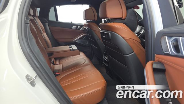 BMW X6 2021 — photo 17