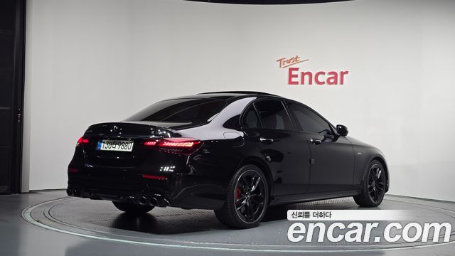 Mercedes-Benz E-Class 2023 — photo 2