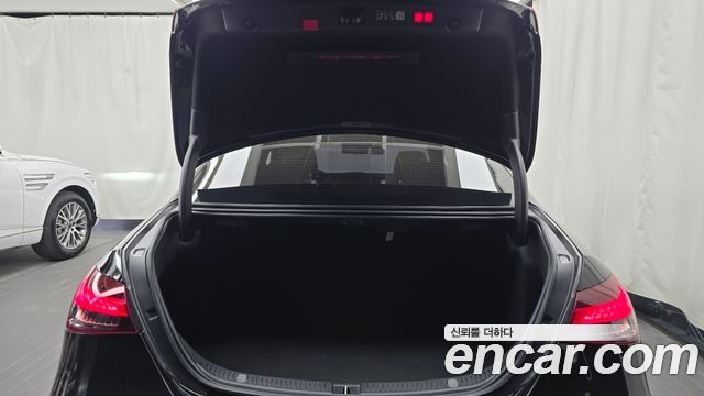 Mercedes-Benz E-Class 2023 — photo 23