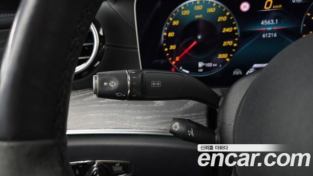 Mercedes-Benz E-Class 2023 — photo 29