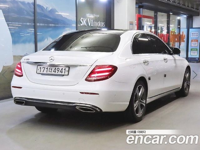 Mercedes-Benz E-Class 2019 — photo 4