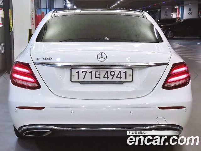 Mercedes-Benz E-Class 2019 — photo 5