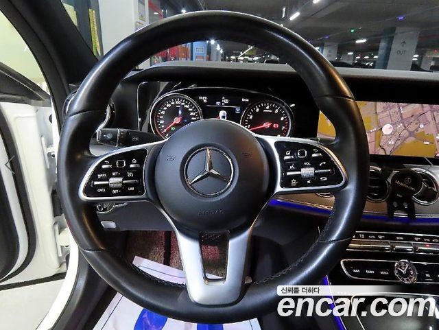 Mercedes-Benz E-Class 2019 — photo 8