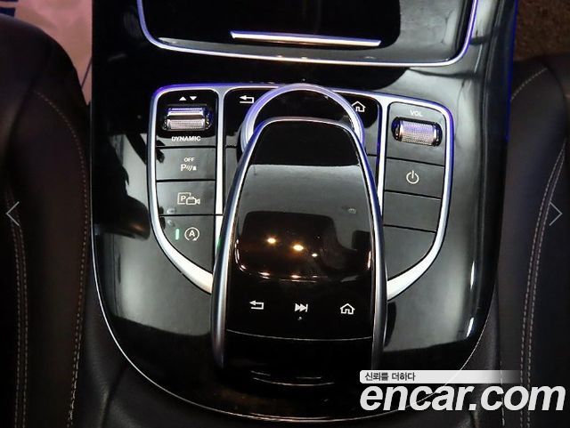 Mercedes-Benz E-Class 2019 — photo 13
