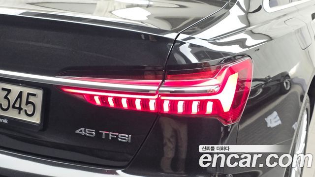 Audi A6 2020 — photo 9