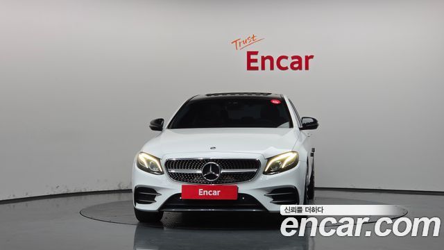 Mercedes-Benz E-Class 2019 — photo 3