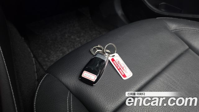 Mercedes-Benz E-Class 2019 — photo 21