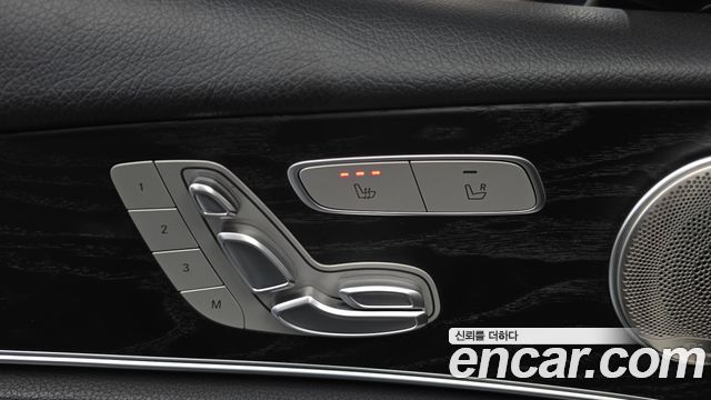 Mercedes-Benz E-Class 2019 — photo 31