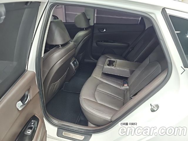 Kia K5 2019 — photo 12