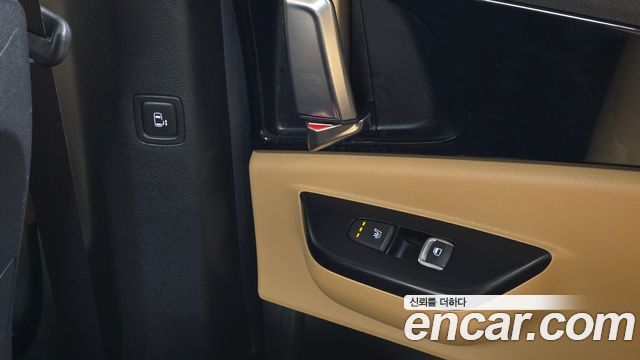 Kia Canival 2022 — photo 25
