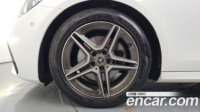 Mercedes-Benz E-Class 2023 — photo 5