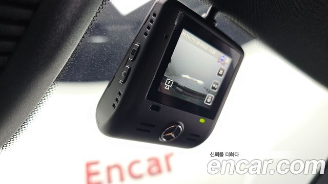Mercedes-Benz E-Class 2023 — photo 28