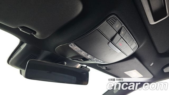 Mercedes-Benz E-Class 2023 — photo 29