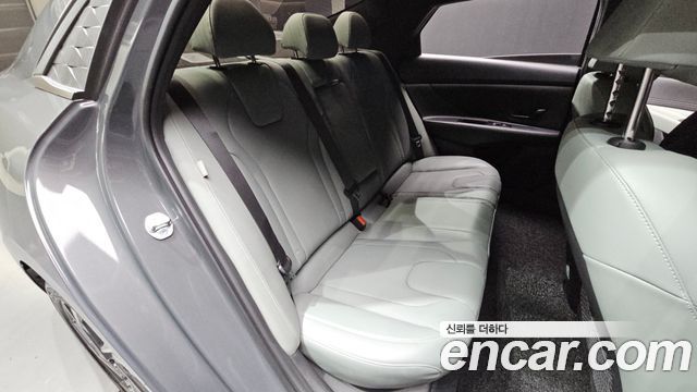 Hyundai AVANTE 2024 — photo 18