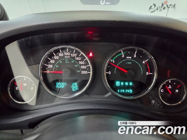 Jeep Wrangler 2013 — photo 8