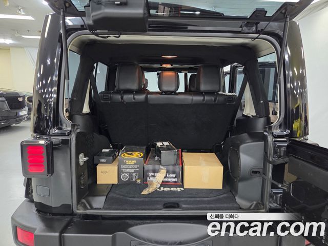 Jeep Wrangler 2013 — photo 12