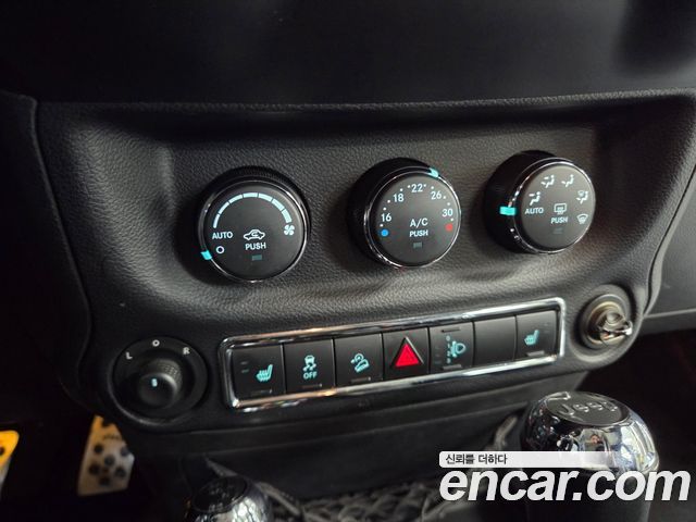 Jeep Wrangler 2013 — photo 15
