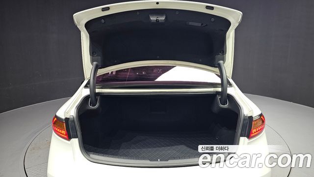 Kia K7 2016 — photo 20