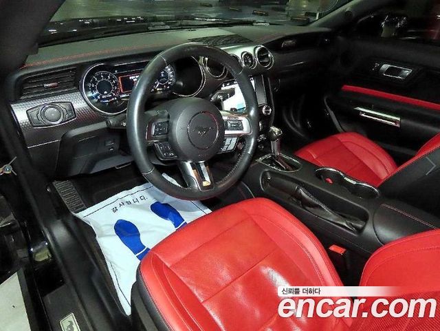 Ford Mustang 2018 — photo 10