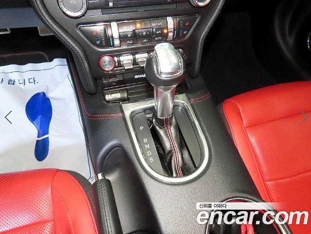 Ford Mustang 2018 — photo 12