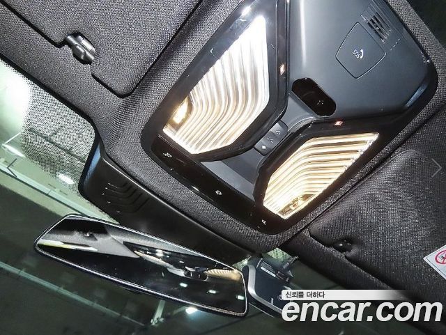 BMW 5-Series 2020 — photo 15