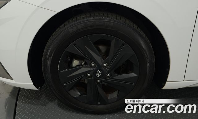 Hyundai AVANTE 2021 — photo 5
