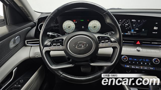 Hyundai AVANTE 2021 — photo 19