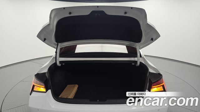 Hyundai AVANTE 2021 — photo 26