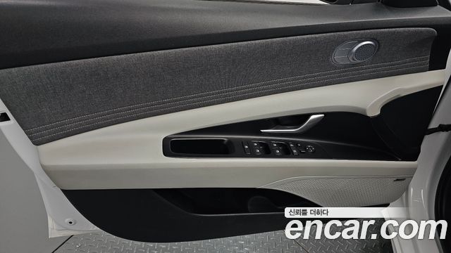 Hyundai AVANTE 2021 — photo 14